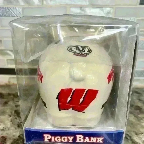 Wisconsin Badgers Piggy Bank - Picture 6 of 6